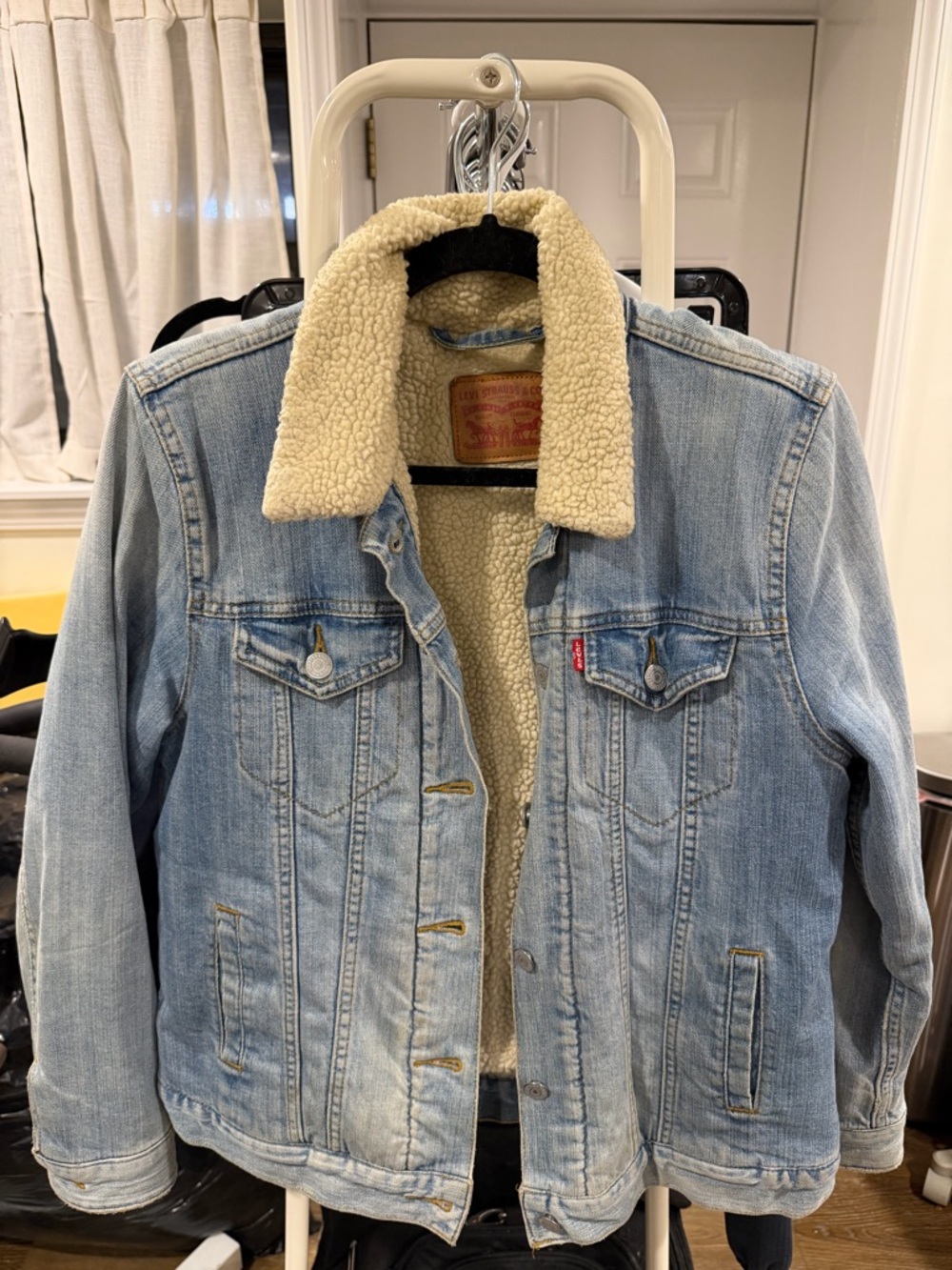 Levi's Light Blue Denim Jacket with Cream Sherpa Lining